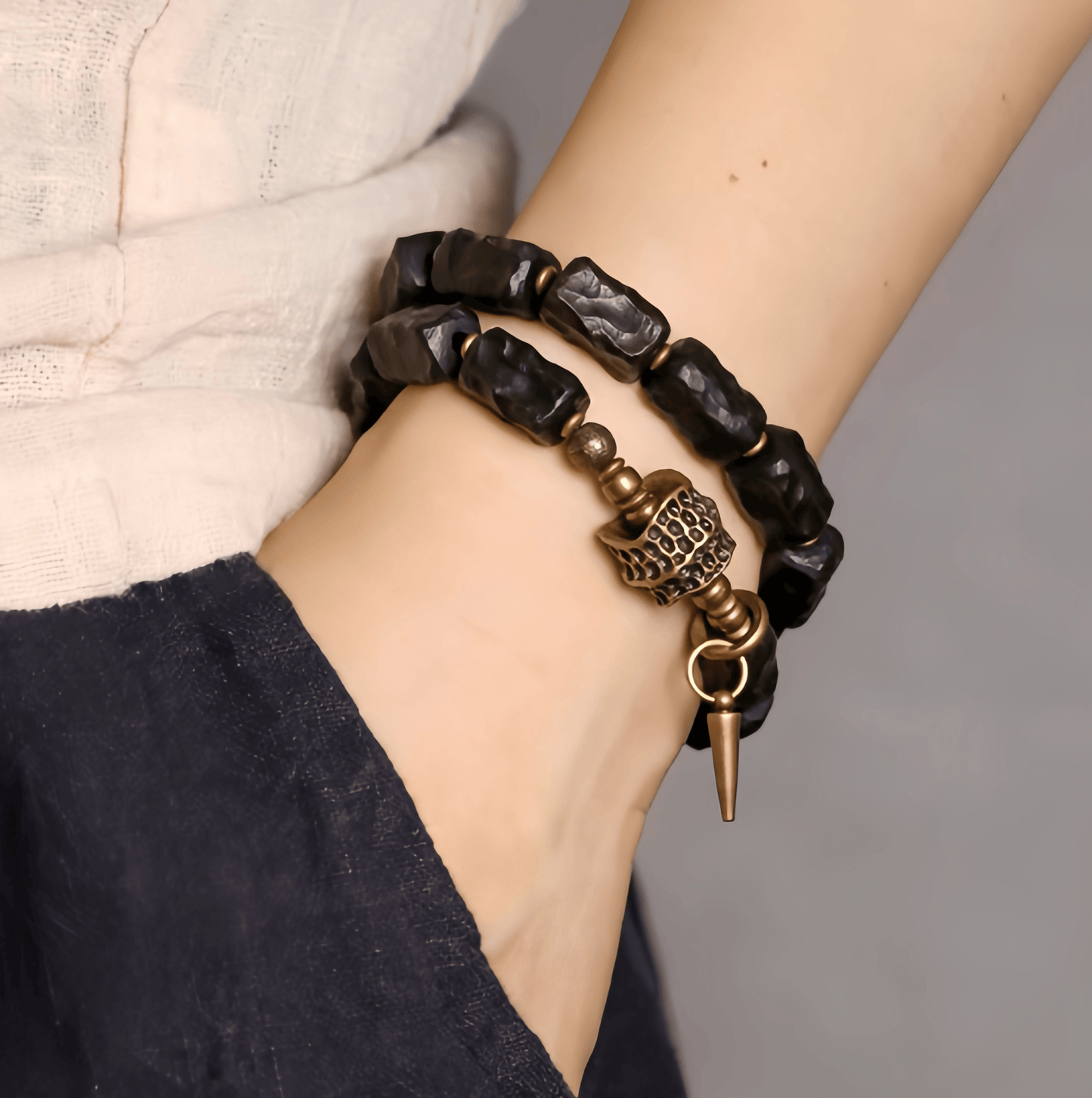 Energy Luxury Handcrafted Retro Ebony Bead Bracelet
