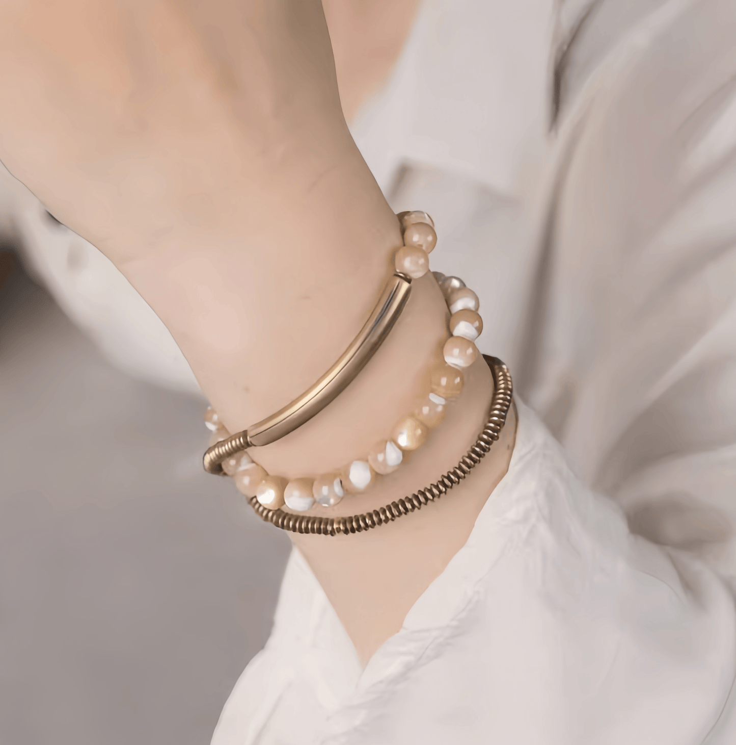Energy Luxury Original Minimalist Shell Bead Bracelet