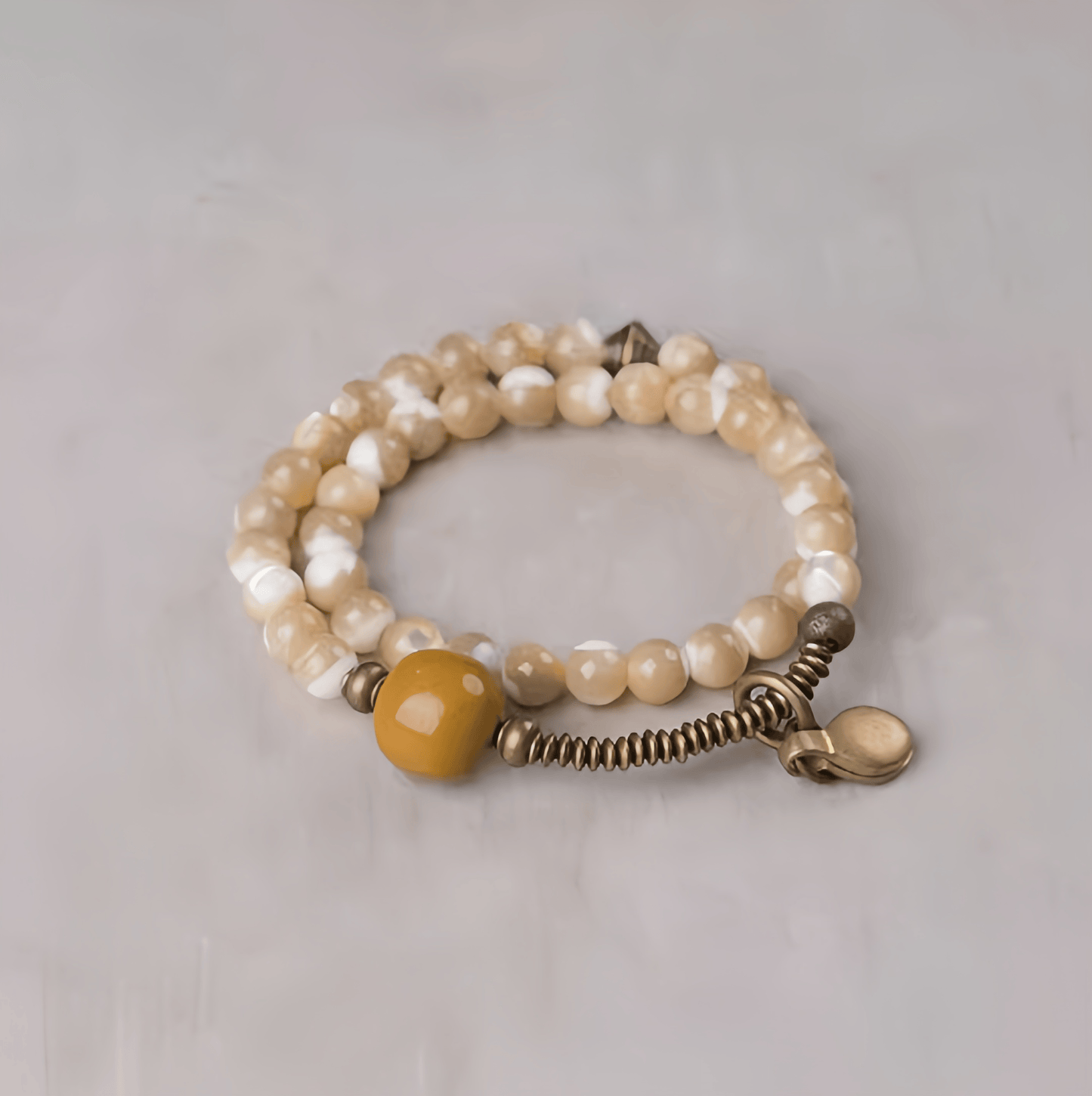 Energy Luxury Original Retro Shell Bead Wrap Bracelet