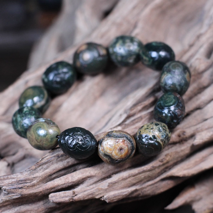 Collector's grade early pure natural surface green-eye raw stone bracelet