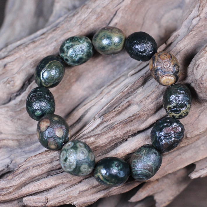 Collector's grade early pure natural surface green-eye raw stone bracelet